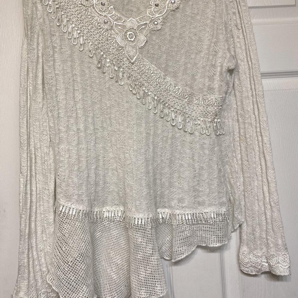 Blouse/ sweater